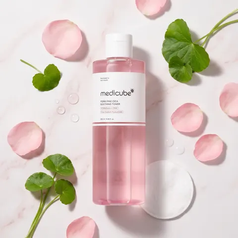 Medicube PDRN Pink Cica Soothing Toner 250ml - Korean brightening toner